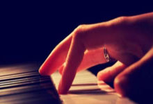 英超:曼彻斯特市队以2比2踢和布伦特福德.